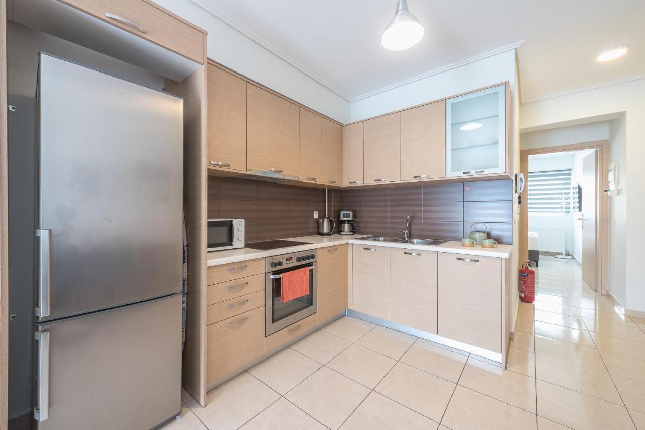 Elegant With Balcony By Cloudkeys Apartamento Atenas